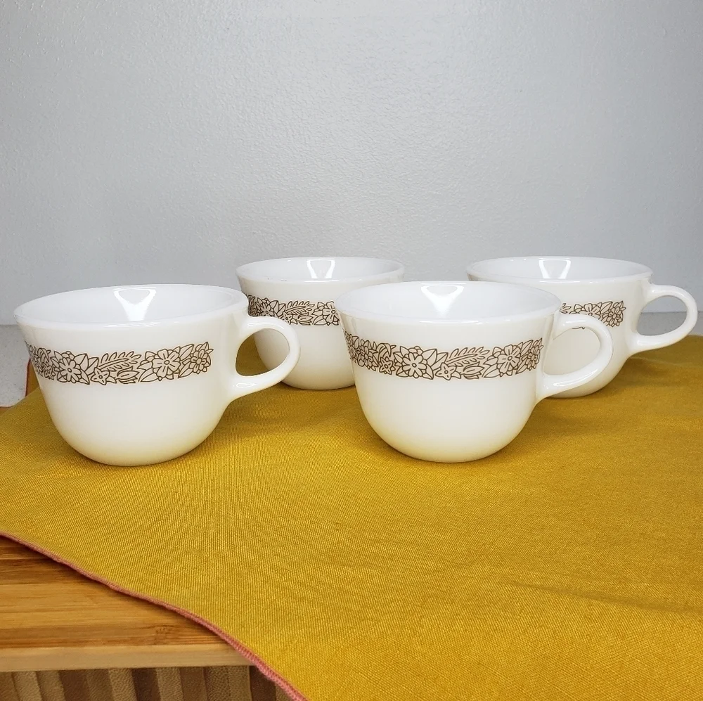 Corning Woodland Print Tea Coffee Cups Cottagecore Grannycore Vintage 1970s